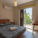 Albina - Elegant 3br Retreat With Private Pool Near Coral Bay