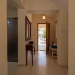 Nyaraló Albina - Elegant 3br Retreat With Private Pool Near Coral Bay