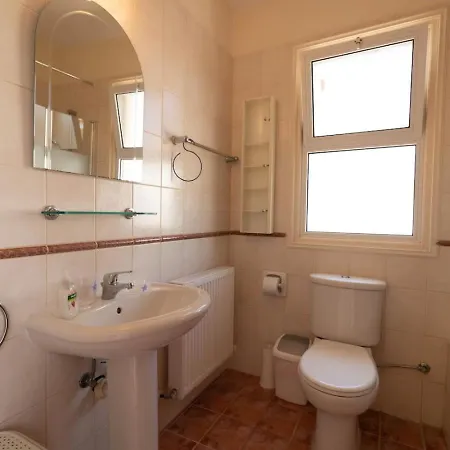 Albina - Elegant 3br Retreat With Private Pool Near Coral Bay * Peyia