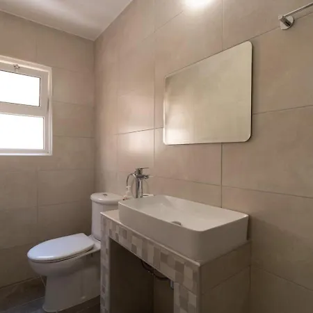 Holiday home Albina - Elegant 3br Retreat With Private Pool Near Coral Bay