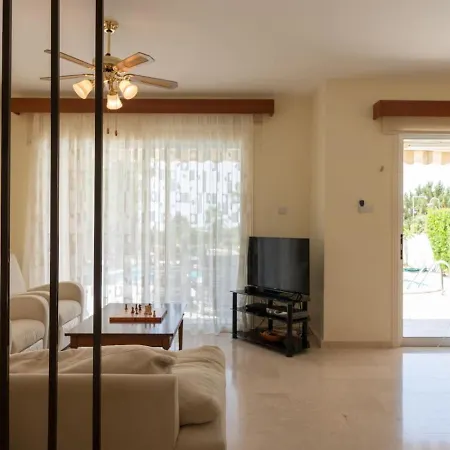 Albina - Elegant 3br Retreat With Private Pool Near Coral Bay Casa vacanze