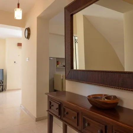 Albina - Elegant 3br Retreat With Private Pool Near Coral Bay Casa vacanze *