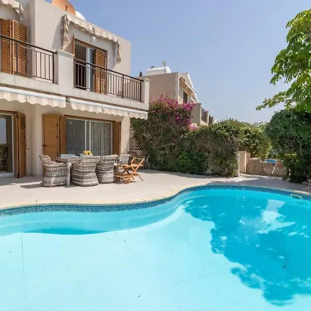 Albina - Elegant 3br Retreat With Private Pool Near Coral Bay Casa vacanze Peyia