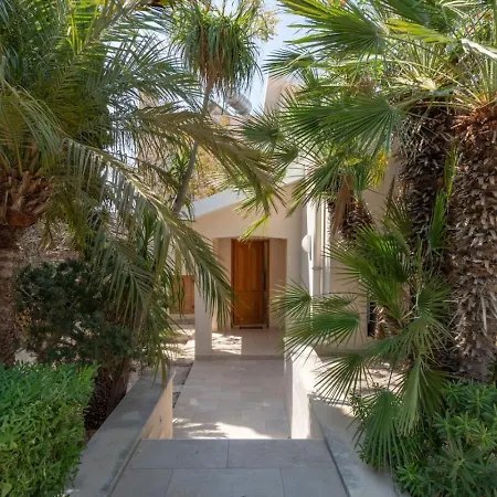 Casa vacanze Albina - Elegant 3br Retreat With Private Pool Near Coral Bay Peyia