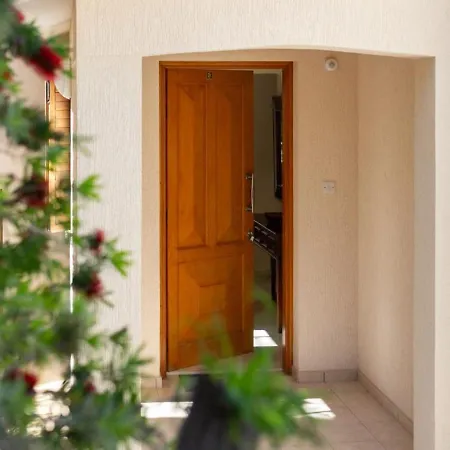Prázdninový dům Albina - Elegant 3br Retreat With Private Pool Near Coral Bay *
