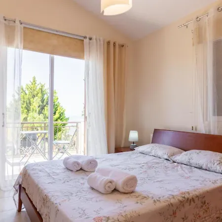 Prázdninový dům Albina - Elegant 3br Retreat With Private Pool Near Coral Bay *