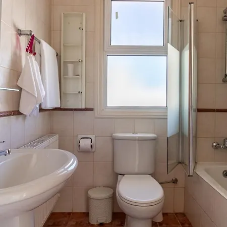 Prázdninový dům Albina - Elegant 3br Retreat With Private Pool Near Coral Bay Pegeia