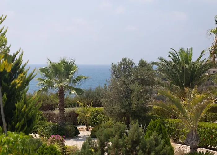 別荘 Albina - Elegant 3br Retreat With Private Pool Near Coral Bay ペイヤ