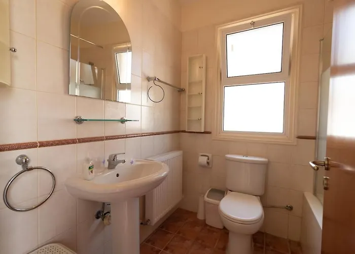 Albina - Elegant 3br Retreat With Private Pool Near Coral Bay * ペイヤ