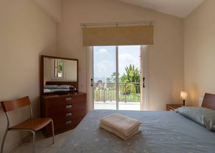 Albina - Elegant 3br Retreat With Private Pool Near Coral Bay 別荘 ペイヤ