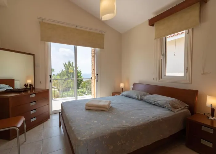Albina - Elegant 3br Retreat With Private Pool Near Coral Bay * ペイヤ