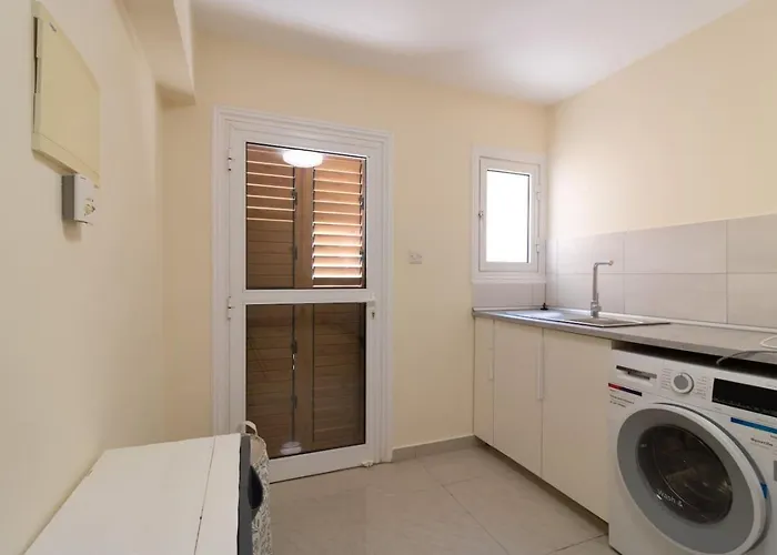 Albina - Elegant 3br Retreat With Private Pool Near Coral Bay 別荘 *