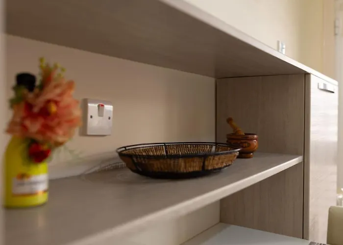 別荘 Albina - Elegant 3br Retreat With Private Pool Near Coral Bay ペイヤ