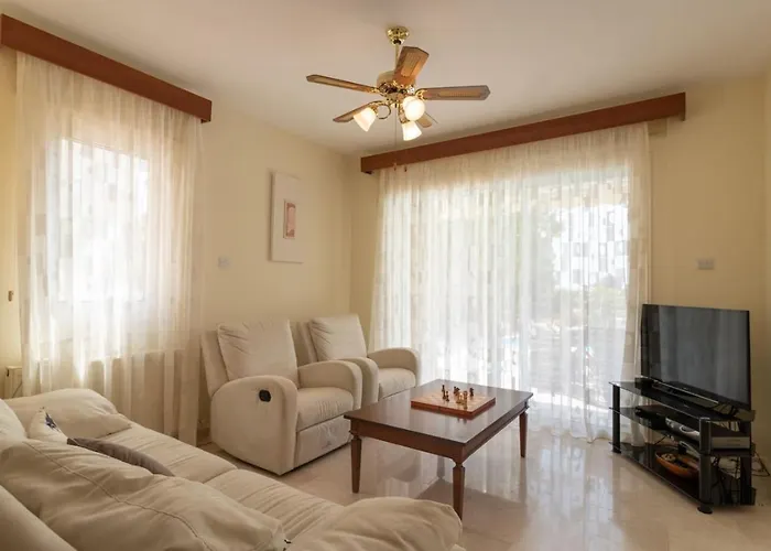 Albina - Elegant 3br Retreat With Private Pool Near Coral Bay 別荘 *