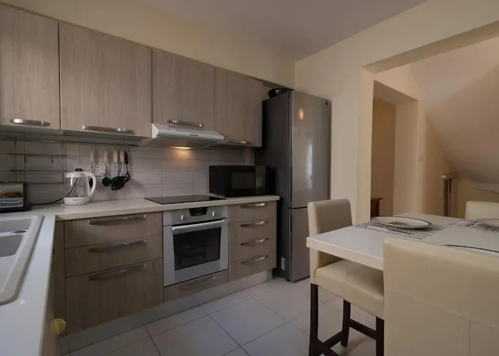 Albina - Elegant 3br Retreat With Private Pool Near Coral Bay * ペイヤ