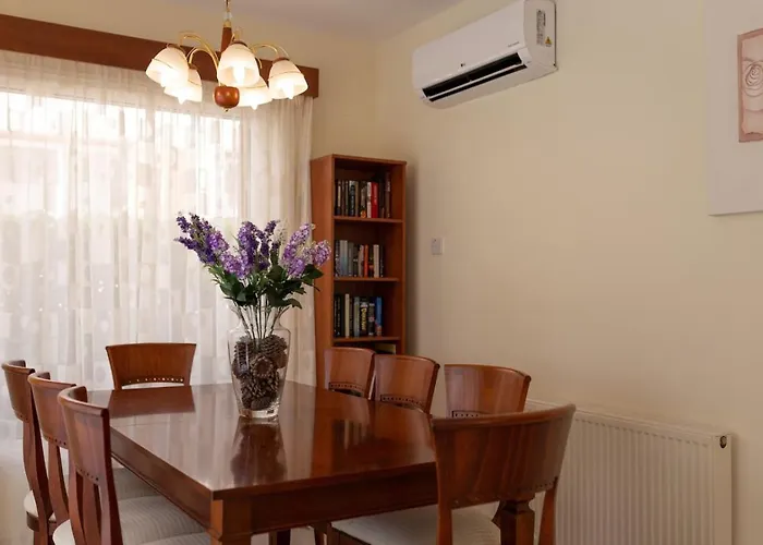 Albina - Elegant 3br Retreat With Private Pool Near Coral Bay * ペイヤ