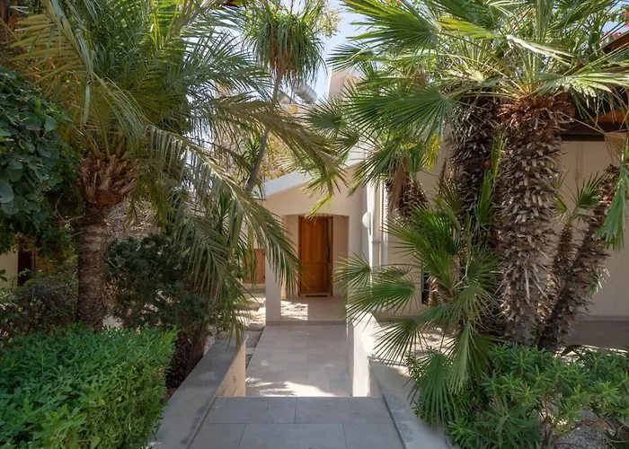 別荘 Albina - Elegant 3br Retreat With Private Pool Near Coral Bay ペイヤ