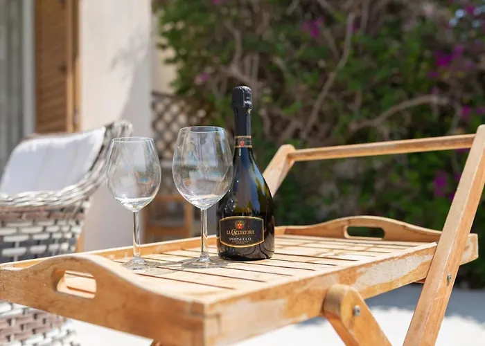 Albina - Elegant 3br Retreat With Private Pool Near Coral Bay 別荘 ペイヤ