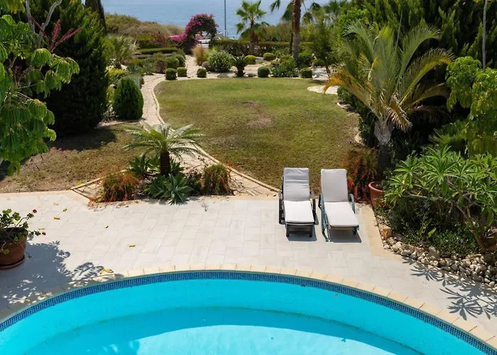 別荘 Albina - Elegant 3br Retreat With Private Pool Near Coral Bay ペイヤ